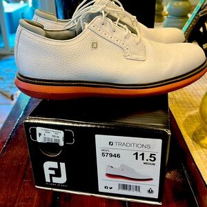 Men’s traditions 11.5 57946 FootJoy golf shoe